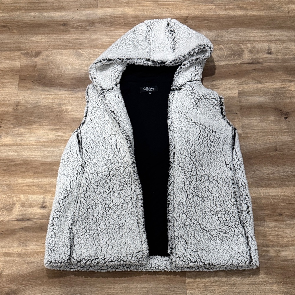 CoffeeShop Black and White Sherpa Vest